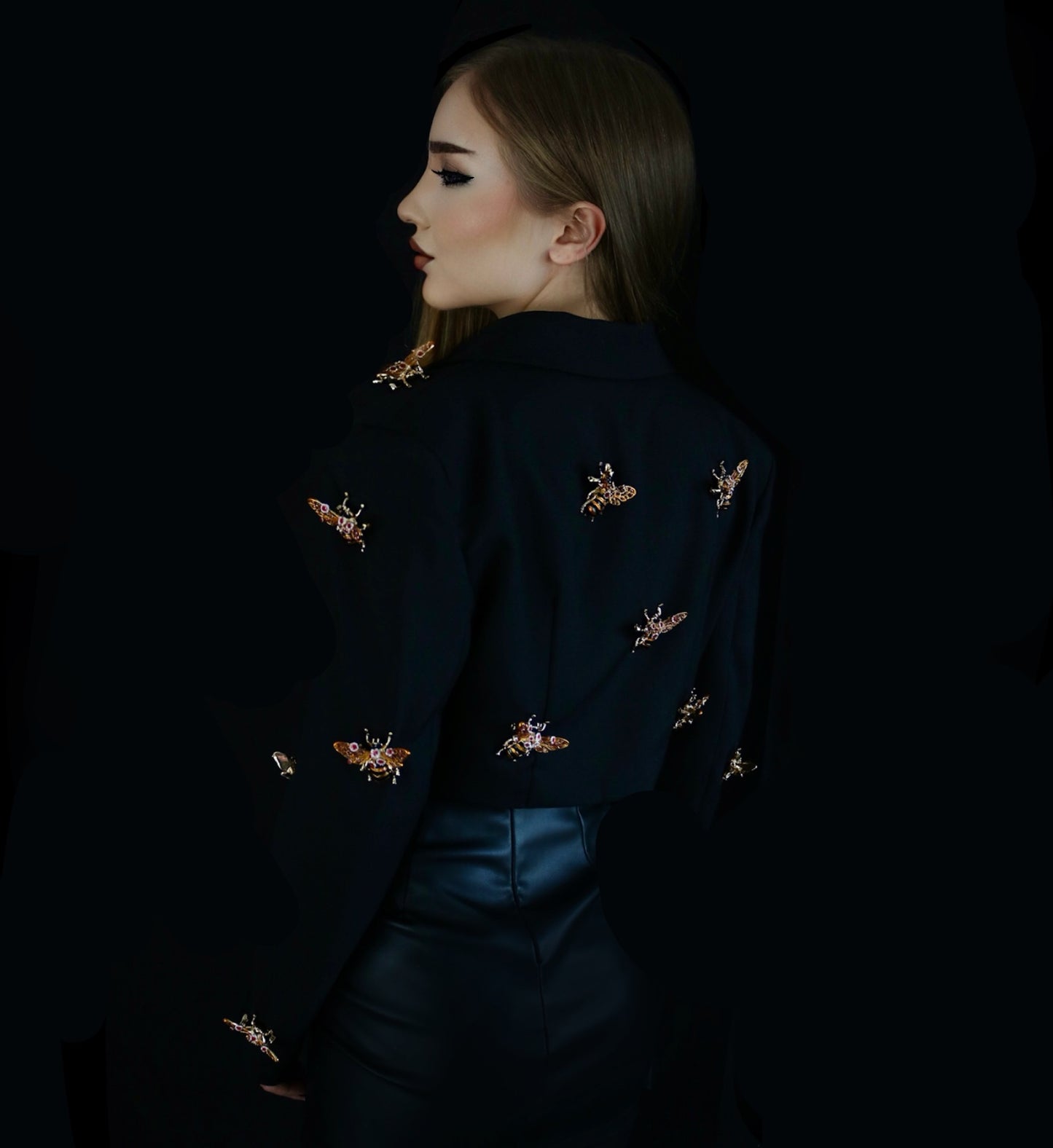 BELLA BEE INVASION SHORT BLAZER