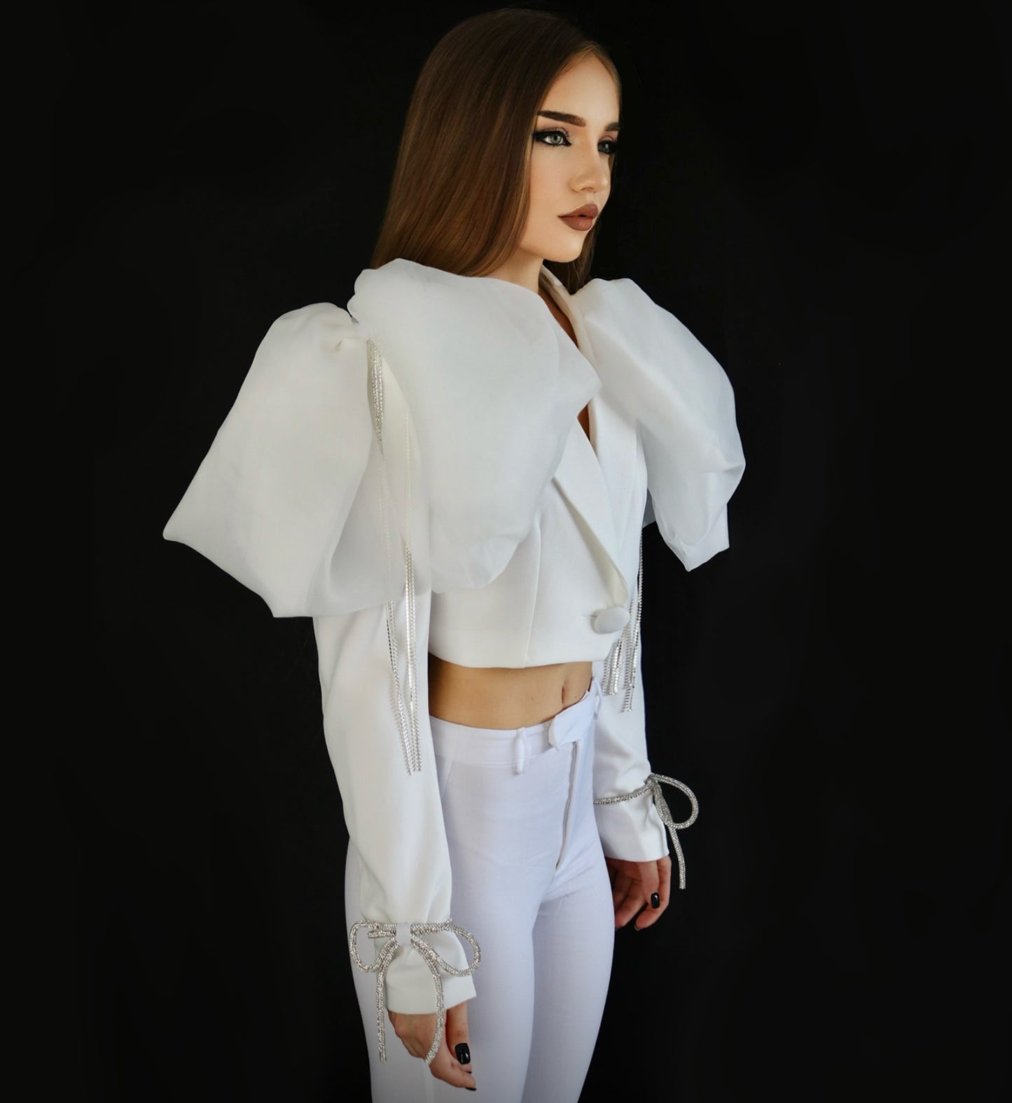 CHARLOTTE CRYSTAL-BOW SHORT BLAZER