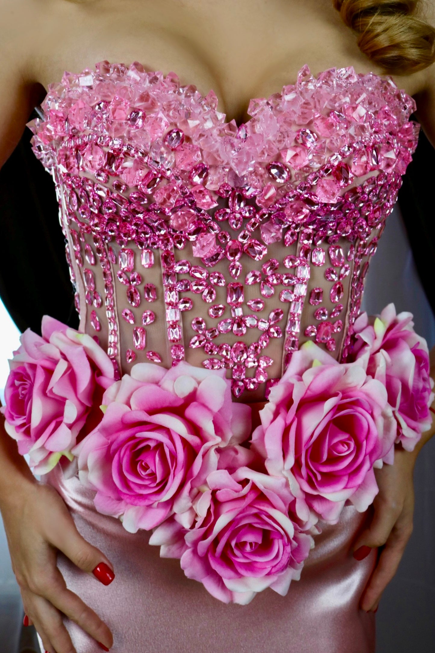 LOOK 5 (Corset, Skirt)