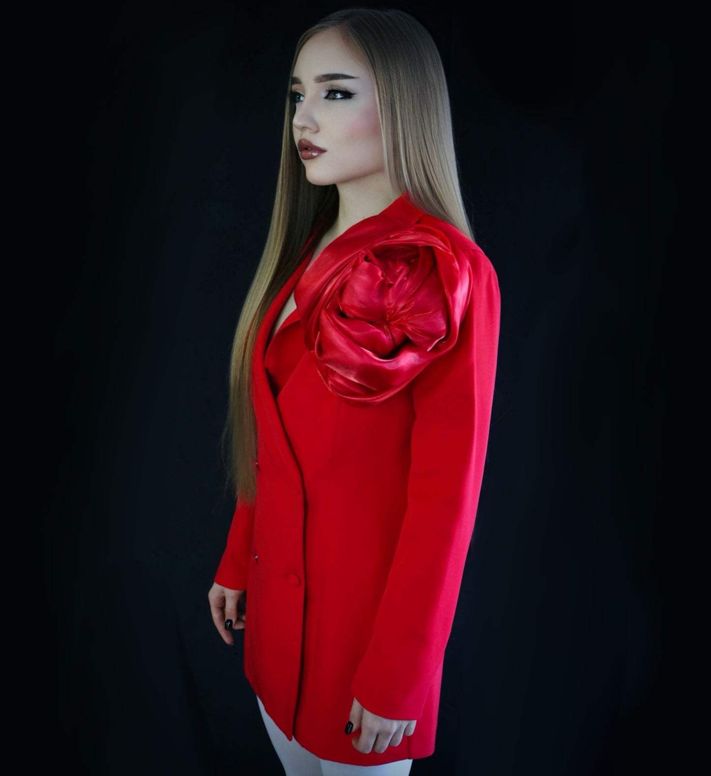 SCARLET ROSE ROCHIE SACOU